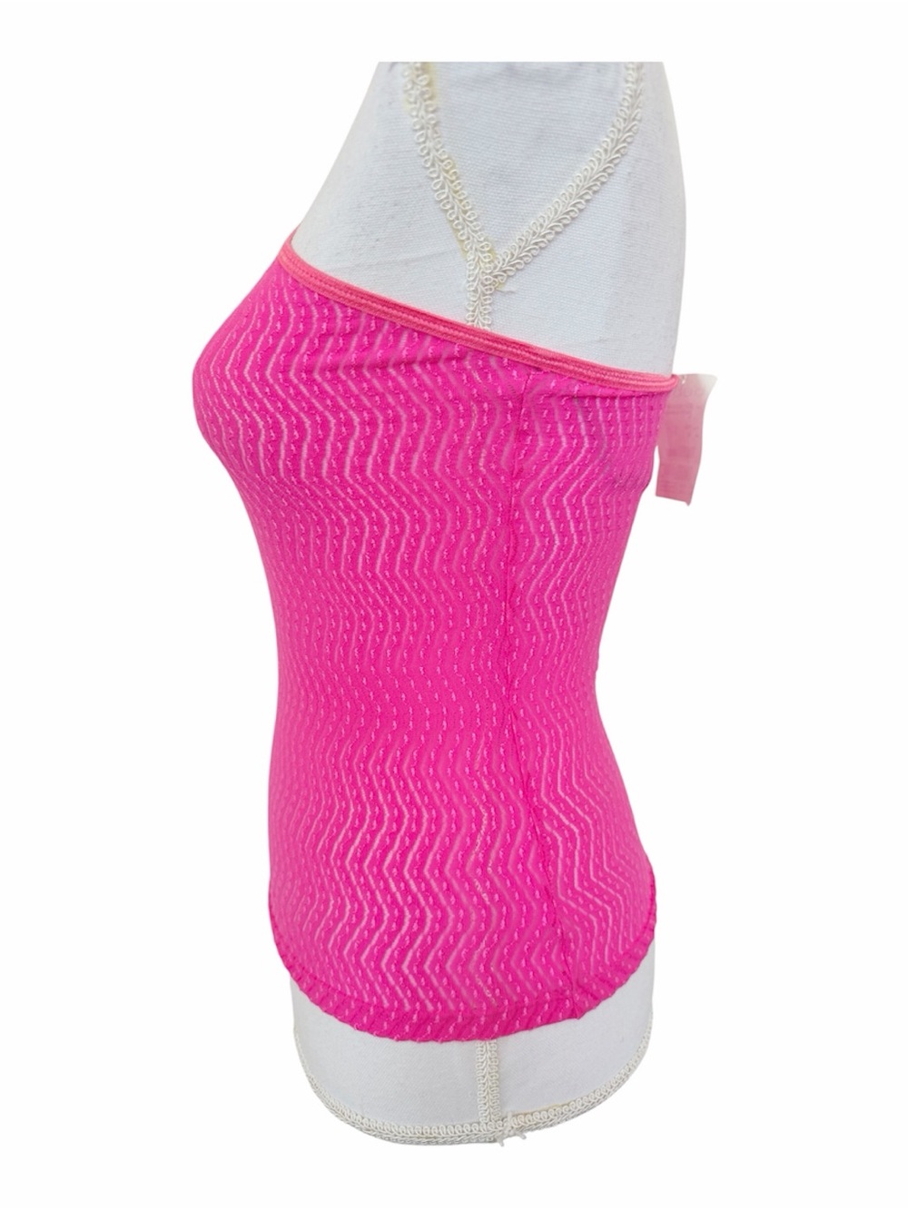 🔥 Bebe Vintage Pink ZigZag Pointelle Halter Top - Medium - Picture 2 of 7